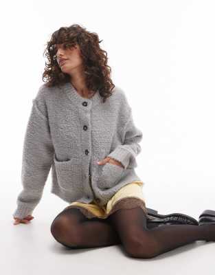 Topshop - Teddyfell-Strickjacke in Grau mit Taschen und Rundhalsausschnitt