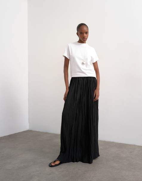 Topshop – Tellerrock in Schwarz mit gesmoktem Bund und Knitterstruktur - view 1