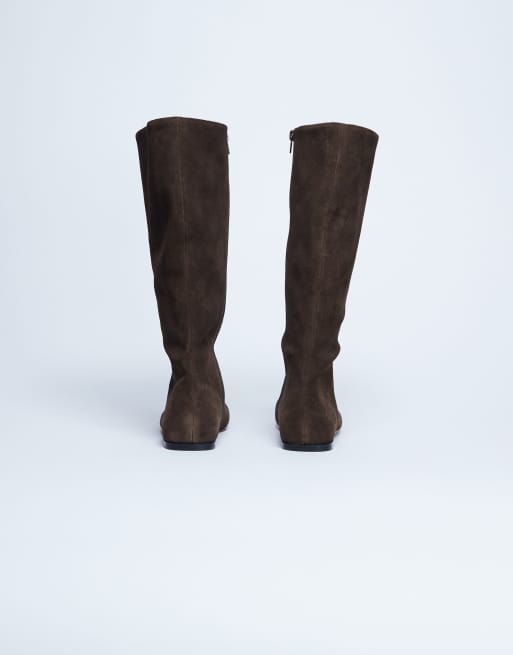 Topshop - Tess - Knæhøje og flade chokoladebrune støvler i ægte ruskind, 3 af 4