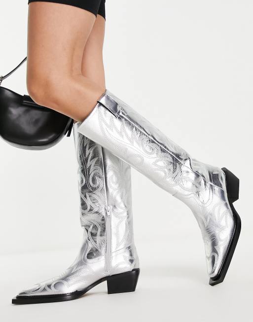 Topshop - Texas - Stivali stile western al ginocchio argento in pelle premium con cuciture a contrasto