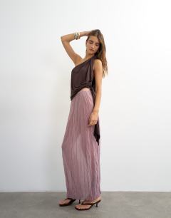 Model wearing Textured mesh maxi skirt co-ord in mauve