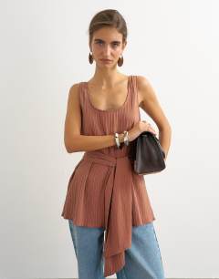 Tie waist scoop cami in rust stripe