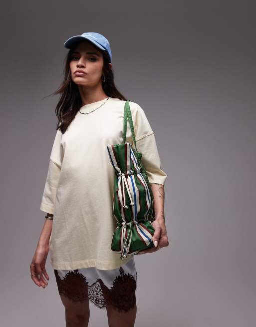 Topshop – Tino – Geraffte Tragetasche aus Nylon in gestreiftem Grün, 4 von 4
