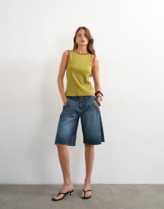 Model wearing Tipping slim tank in green