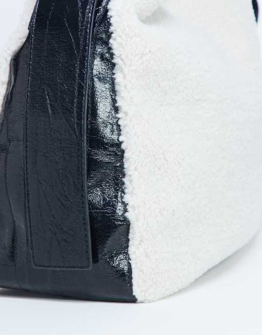 Topshop Tish shearling tote bag with contrast strap in cream & black, 4 of 4