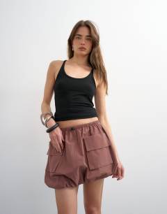 Toggle waist bubble utility skort in pink