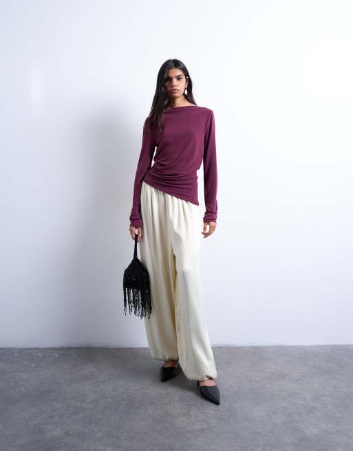 Topshop - Top a maniche lunghe in cupro bordeaux con arricciatura laterale, 2 di 4