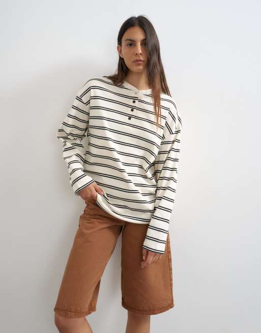 Topshop - Top a maniche lunghe monocromatico a righe con scollo serafino, 2 di 4
