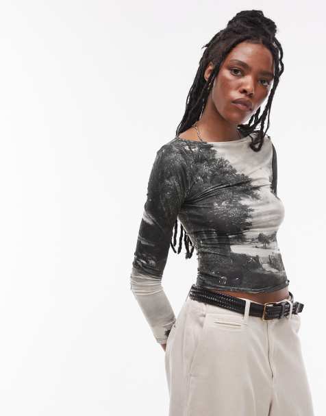 Topshop - Top a maniche lunghe monocromatico con grafica "National Gallery John Constable The Cornfield" su licenza - view 1