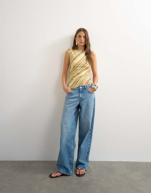 Topshop - top asimétrico marrón de malla a rayas con hombro fruncido, 3 de 4