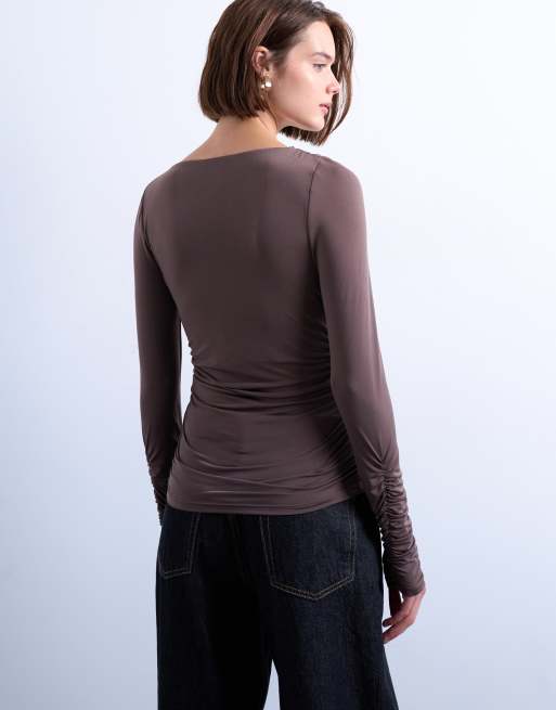 Topshop - Top asymétrique à manches longues avec effet froncé - Marron, 4 de 4