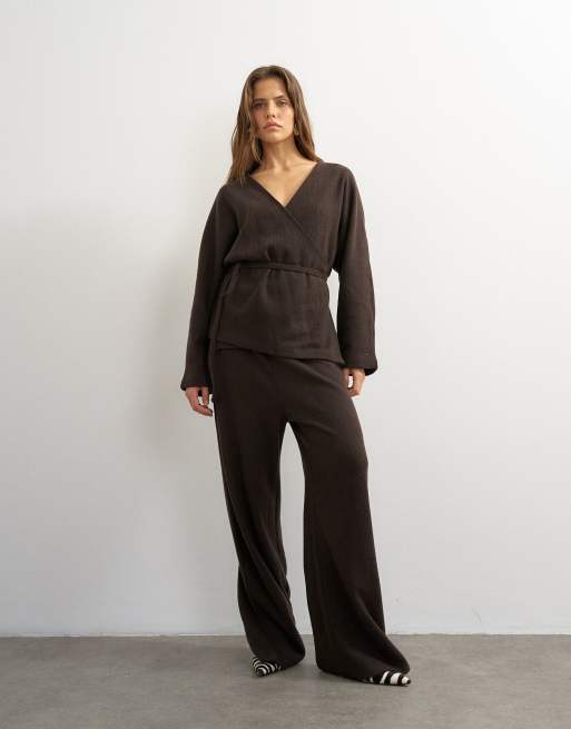 Topshop - Top avvolgente e joggers morbidissimi color cioccolato in coordinato, 1 di 3