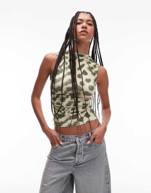Topshop – Top bez rękawów z mikrofibry, w zielony, zwierzęcy, abstrakcyjny wzór