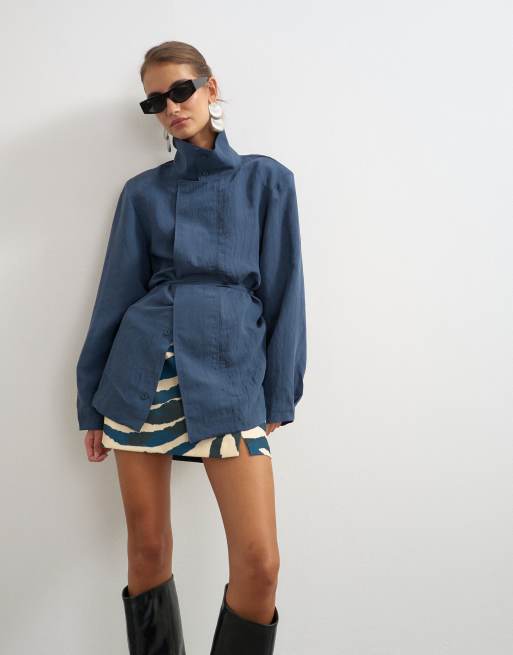 Topshop top con collo a imbuto e dettaglio annodato, blu navy a righe tono su tono, 1 di 4