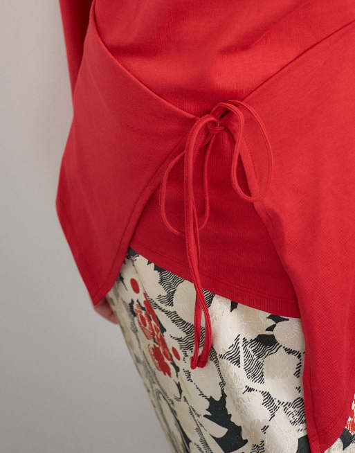 Topshop top con escote amplio y lazo delantero en rojo, 3 de 4