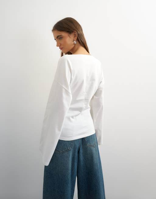 Topshop top con scollo a barchetta e nodo davanti in écru, 4 di 4