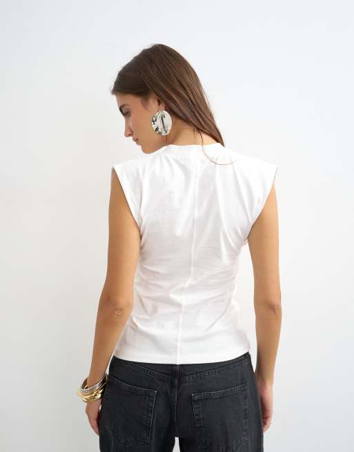 Topshop - top estructurado con cuello de pico en crudo, 3 de 4