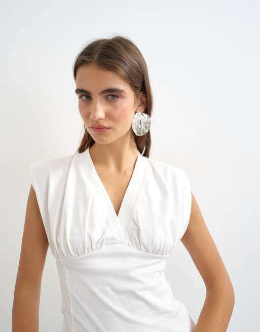 Topshop - top estructurado con cuello de pico en crudo, 4 de 4