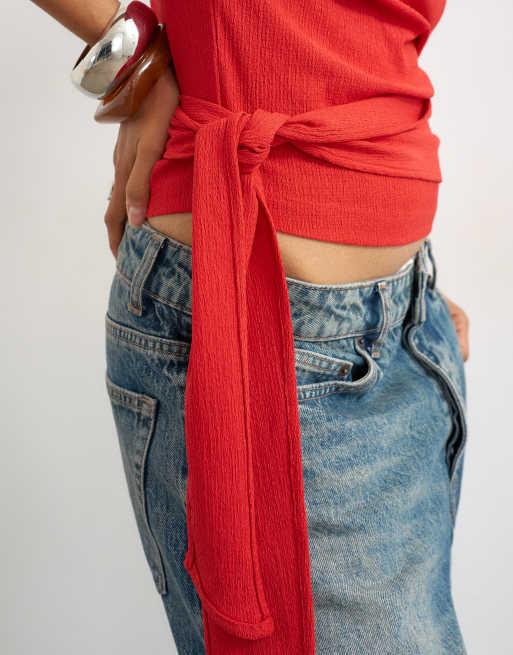 Topshop top froissé à épaules dénudées avec lien devant en rouge, 4 de 4