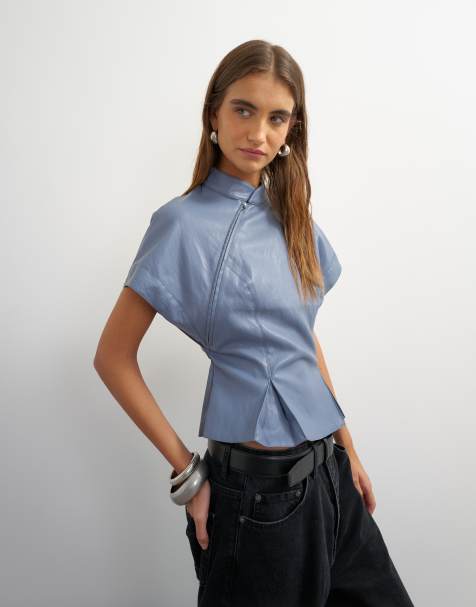 Topshop top i imiteret læder med lynlådsdetalje og flagermusærmer i lyseblå - view 1