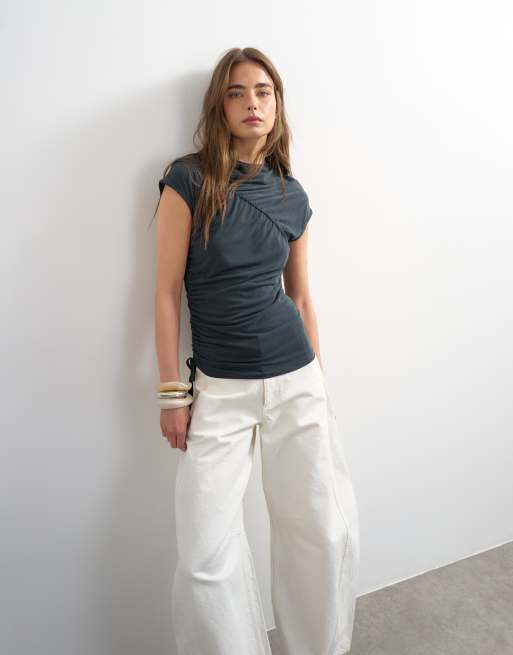 Topshop - Top in cupro nero slavato con dettaglio arricciato