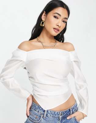 Topshop - Top in lino color crema con scollo alla Bardot