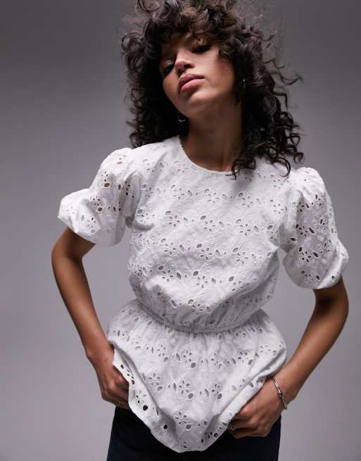 Topshop - Top in pizzo color avorio a maniche corte con schiena scoperta