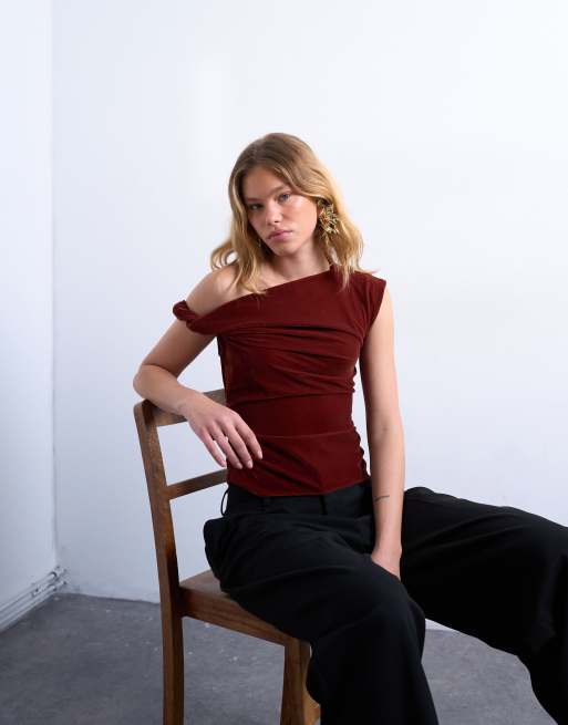 Topshop - Top in velluto color tabacco con spallina attorcigliata