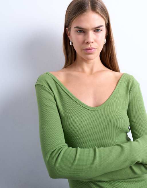 Topshop - Top manches longues côtelé avec col V et ourlet arrondi - Vert, 2 de 4