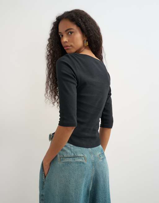 Topshop top med slidsudskæring og buet kant i sort, 4 af 4