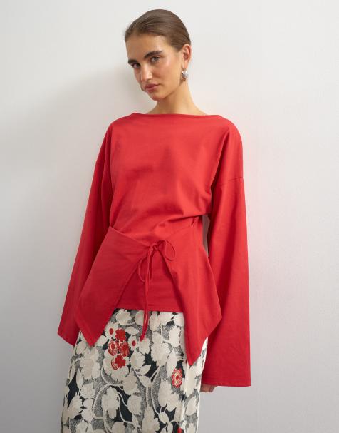Topshop top met asymmetrische hals en striksluiting voor in rood - view 1
