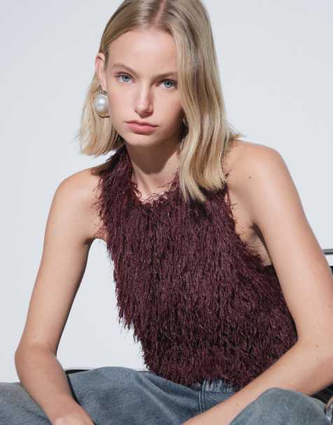 Topshop Top mit Fransen und Neckholder in Burgunderrot - view 1