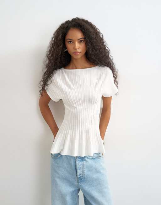 Topshop - top peplum de punto de manga corta en marfil, 1 de 4
