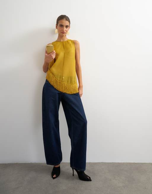 Topshop top premium de organza con bajo de abalorios en mostaza, 2 de 4