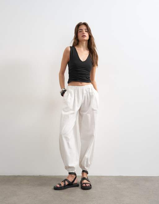 Topshop - Top senza maniche nero con scollo a V e arricciatura laterale, 3 di 4