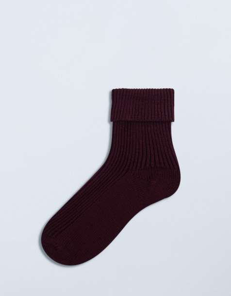 Topshop – Tot – Gerippte, kuschelige Stiefelsocken in Burgunderrot - view 1