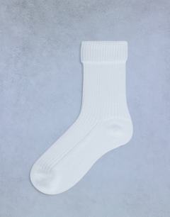 Tot ribbed cosy boot sock in white