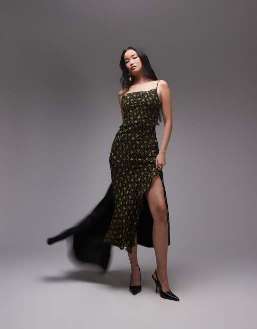 Topshop – Trägerkleid mit Rüschen und Vintage-Blumenmuster