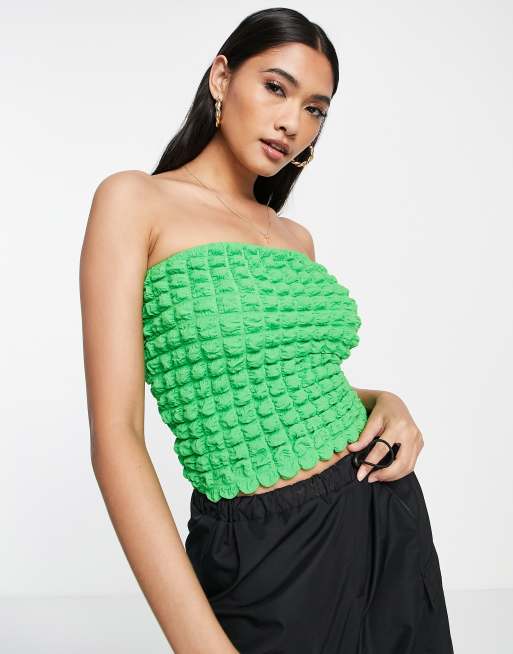 Topshop – Trägerloses, strukturiertes Oberteil in Grün