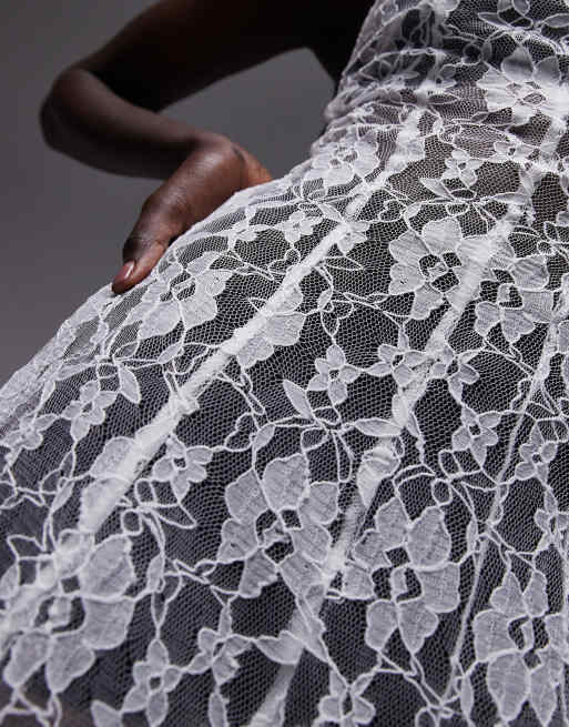 Topshop – Transparentes Midikleid aus weißer Spitze mit voluminösem Saum, 2 von 4