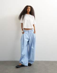 Model wearing Trapeze tee in ecru