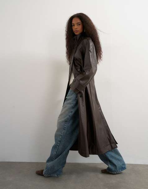 Topshop trenchcoat i läderimitation, lång modell, med markerad midja i brun - view 1