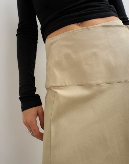 Topshop trenchrok met wikkelmodel en taillebanddetail in steen, 2 van 5