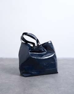Model wearing Troy crinkle tote bag in navy