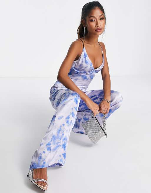 Topshop - Tuta jumpsuit tie-dye in raso blu con retro stile reggiseno con bottoni 