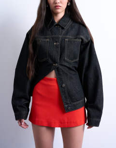 Model wearing Twill clean skort in red
