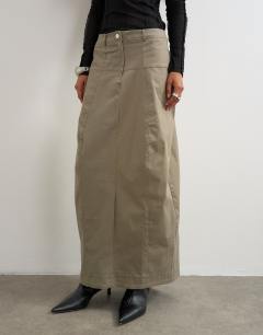 Model wearing Twill drop waist barrel midi skirt in charcoal grey