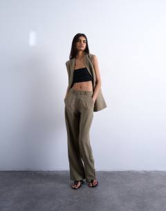 Twill straight leg trouser in mushroom