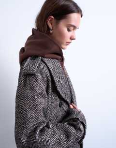 Model wearing Twill super longline belted coat with wool in multi