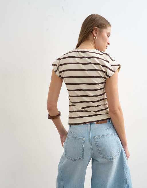 Topshop twist detail stripe t-shirt in ecru and chocolate, 4 of 4